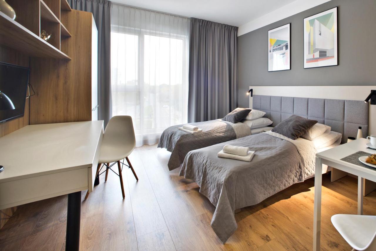 Wolska Residence Serviced Apartments Varsovie Extérieur photo